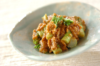 たらのめのゴマみそ和え